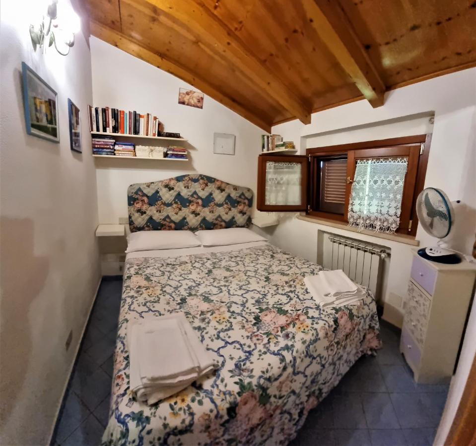 Villa Cecilia Sul Lago Fronte Mare Sperlonga Exteriör bild